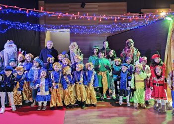 Éxito de participación en la Cabalgata de Reyes de Chantada a pesar del frío